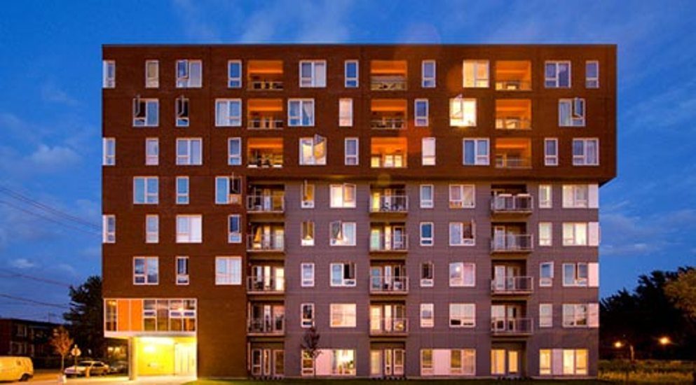 Immeuble à logements, accessible. 