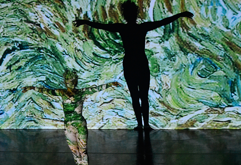 confidence sur l'oreillée 