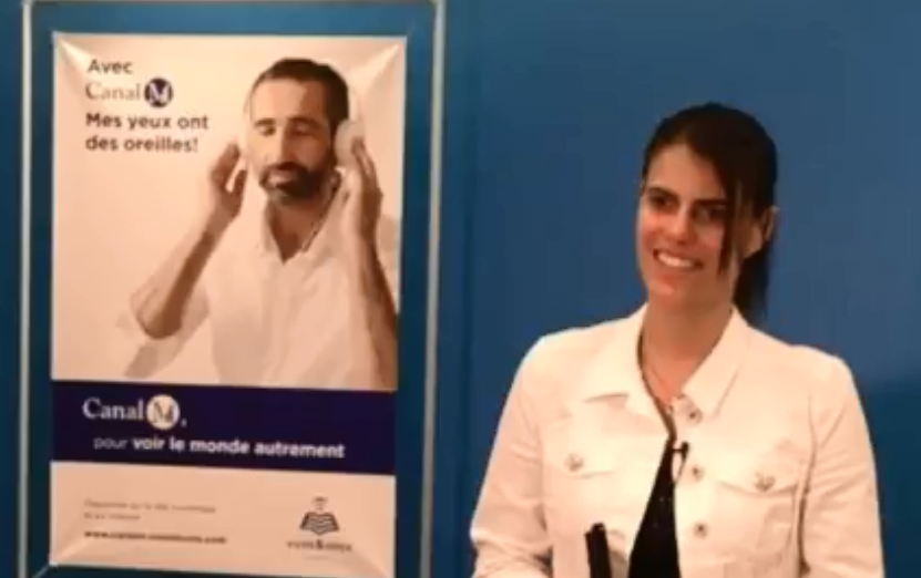 Claudia, photographiée dans le hall de Canal M. 