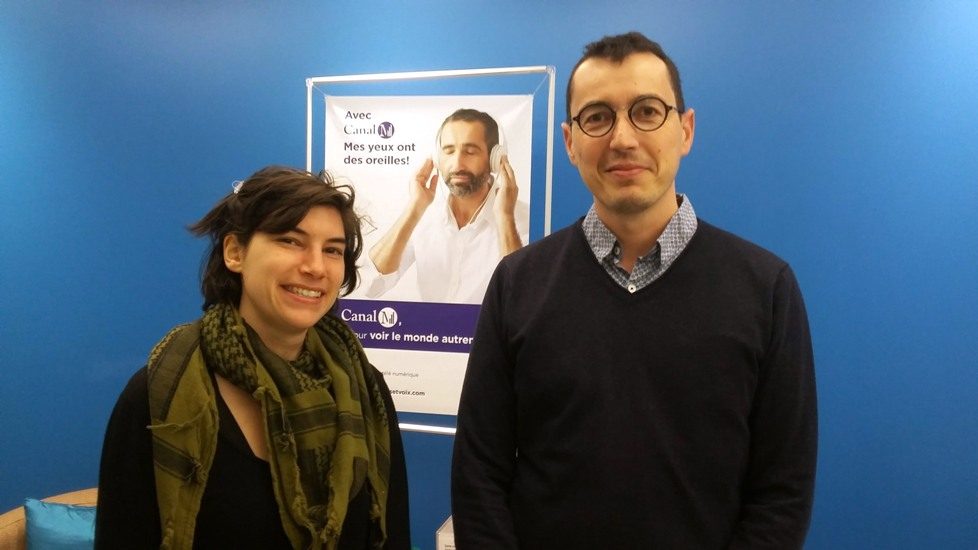 Florence Tifou et Jérôme Bobin dans le hall de Canal M.