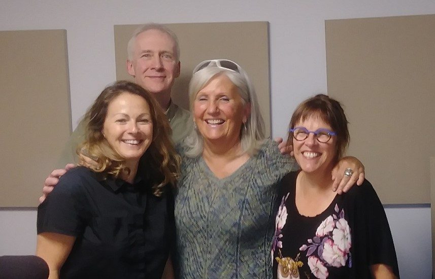 Arlette Fara en compagnie de Francine Lareau, Sylvie rousseau et Pierre Yves Rivet. Arlette Fara en compagnie de Francine Lareau, Sylvie rousseau et Pierre Yves Rivet.