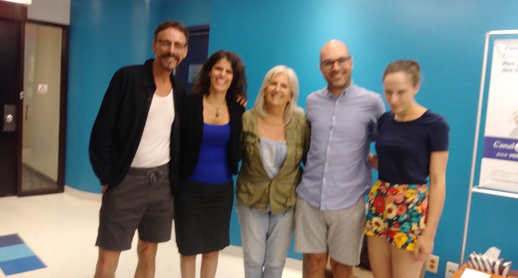 Arlette et ses invités. 