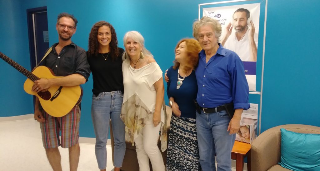 Arlette et ses invités.