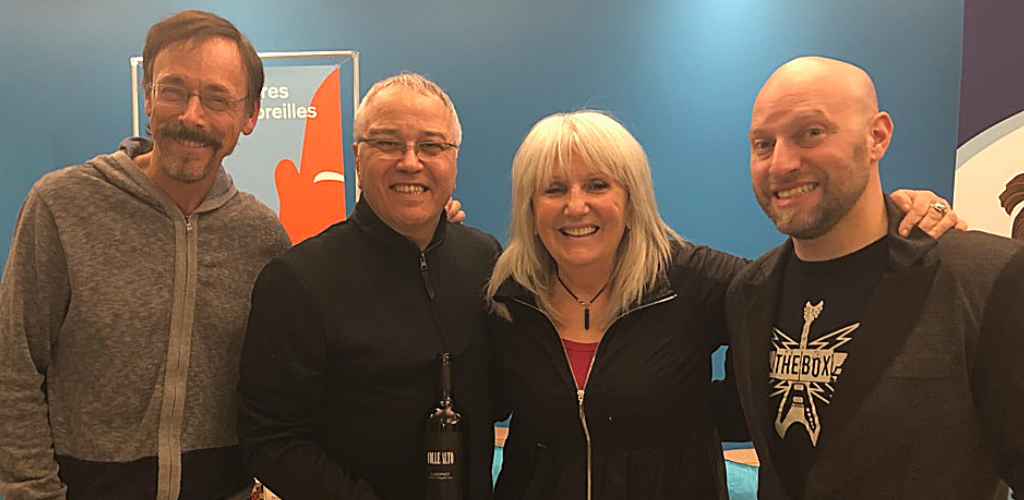 Arlette entourée de ses invités