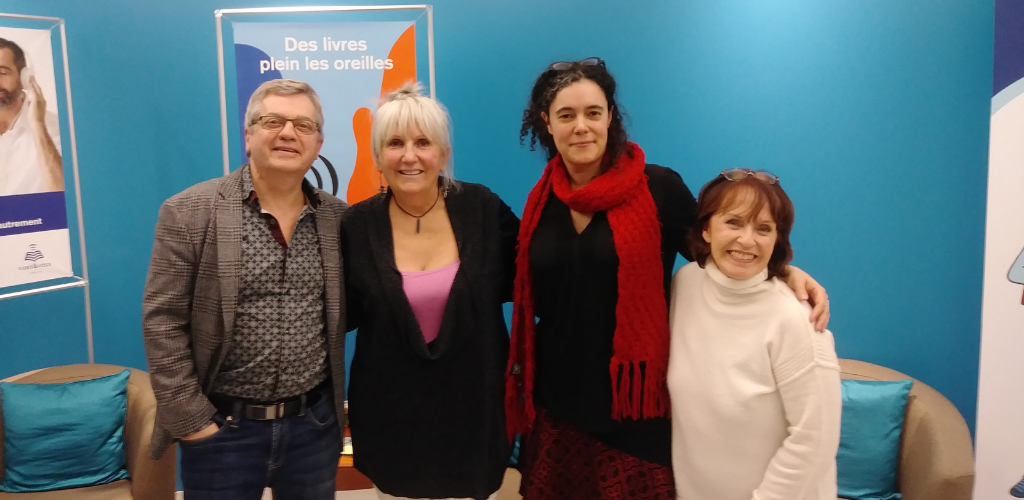 Arlette entourée de ses invités