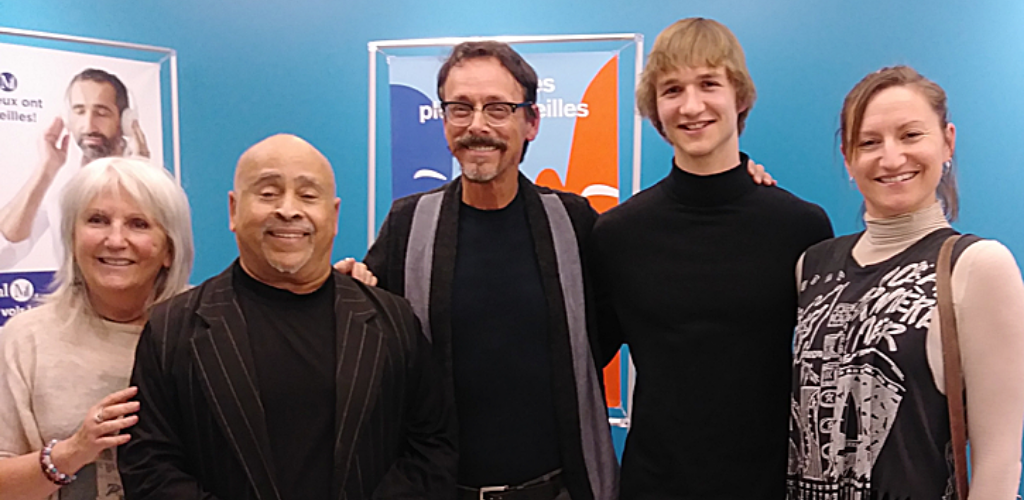 Arlette entourée de ses invités