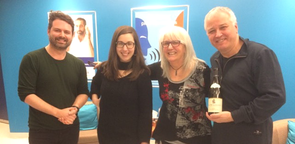 Arlette entourée de ses invités