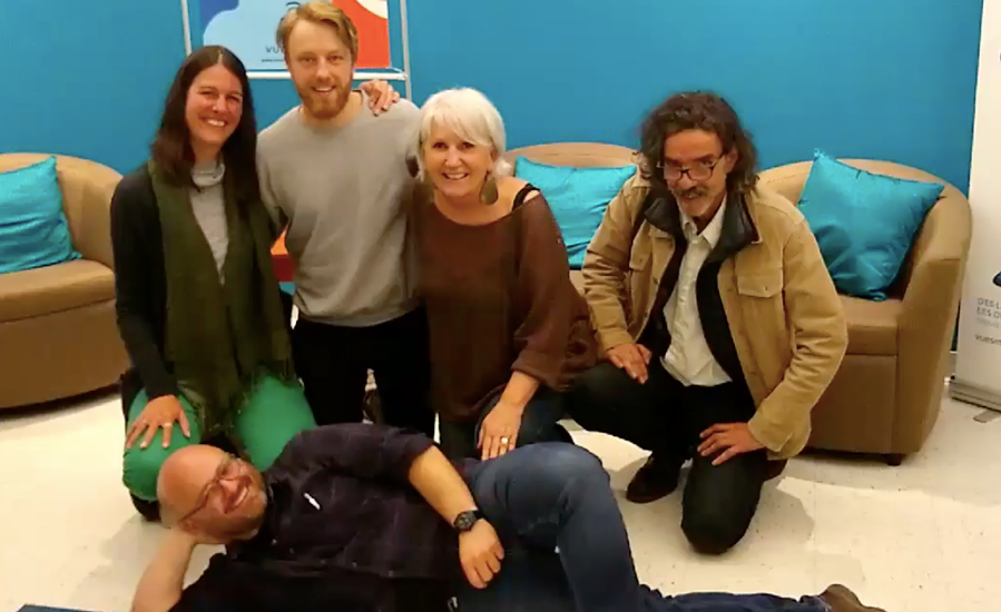 Arlette entourée de ses invités du 28 mai 2019