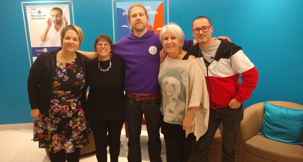 Arlette entourée de ses invités du 2 mai.