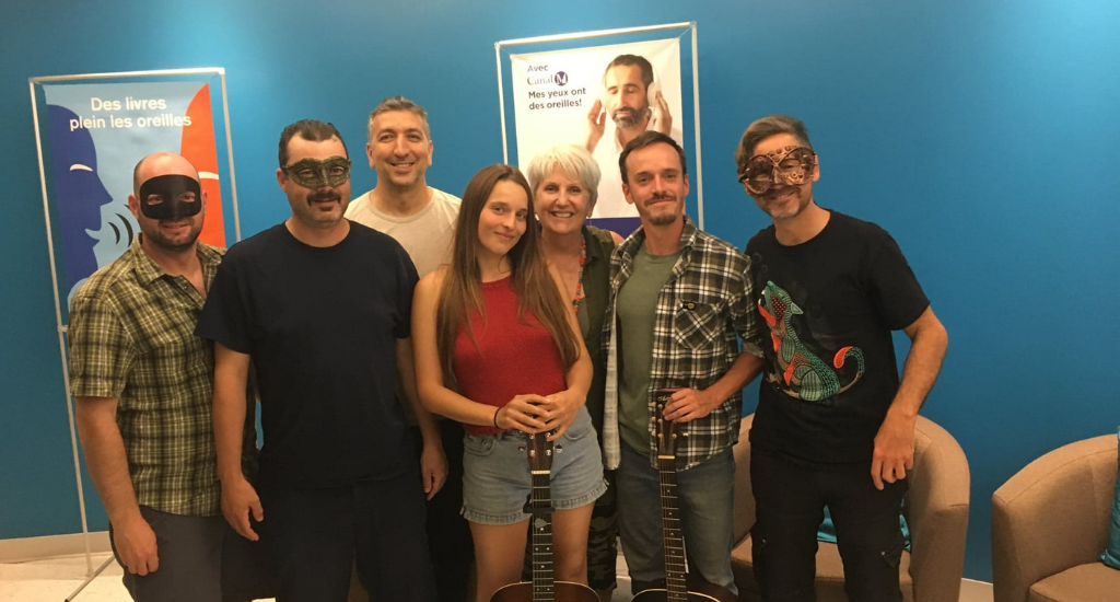 Arlette entourée de ses invités du 16 juillet 2019 Arlette entourée de ses invités du 16 juillet 2019