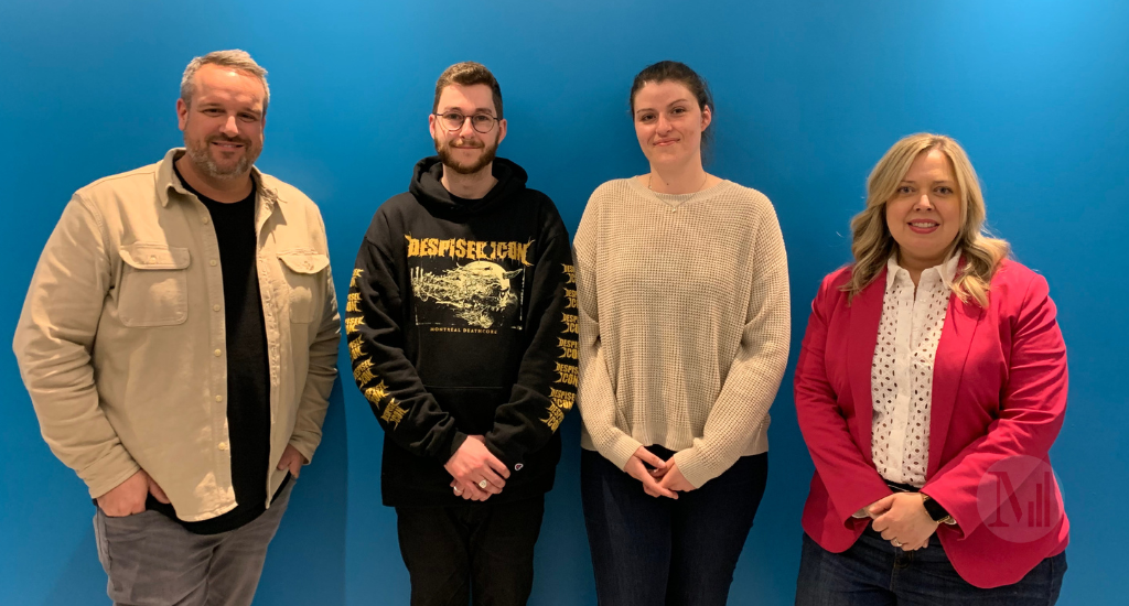 Daniel Lanteigne, Marc-Antoine Therriault, Marie-Lou Dugelay et Fabienne Audette prennent la pose. 