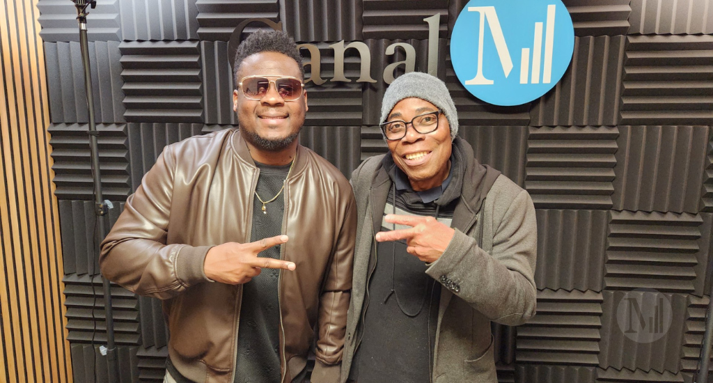 Richy Jay et Fulgence Bla prennent la pose en studio. 